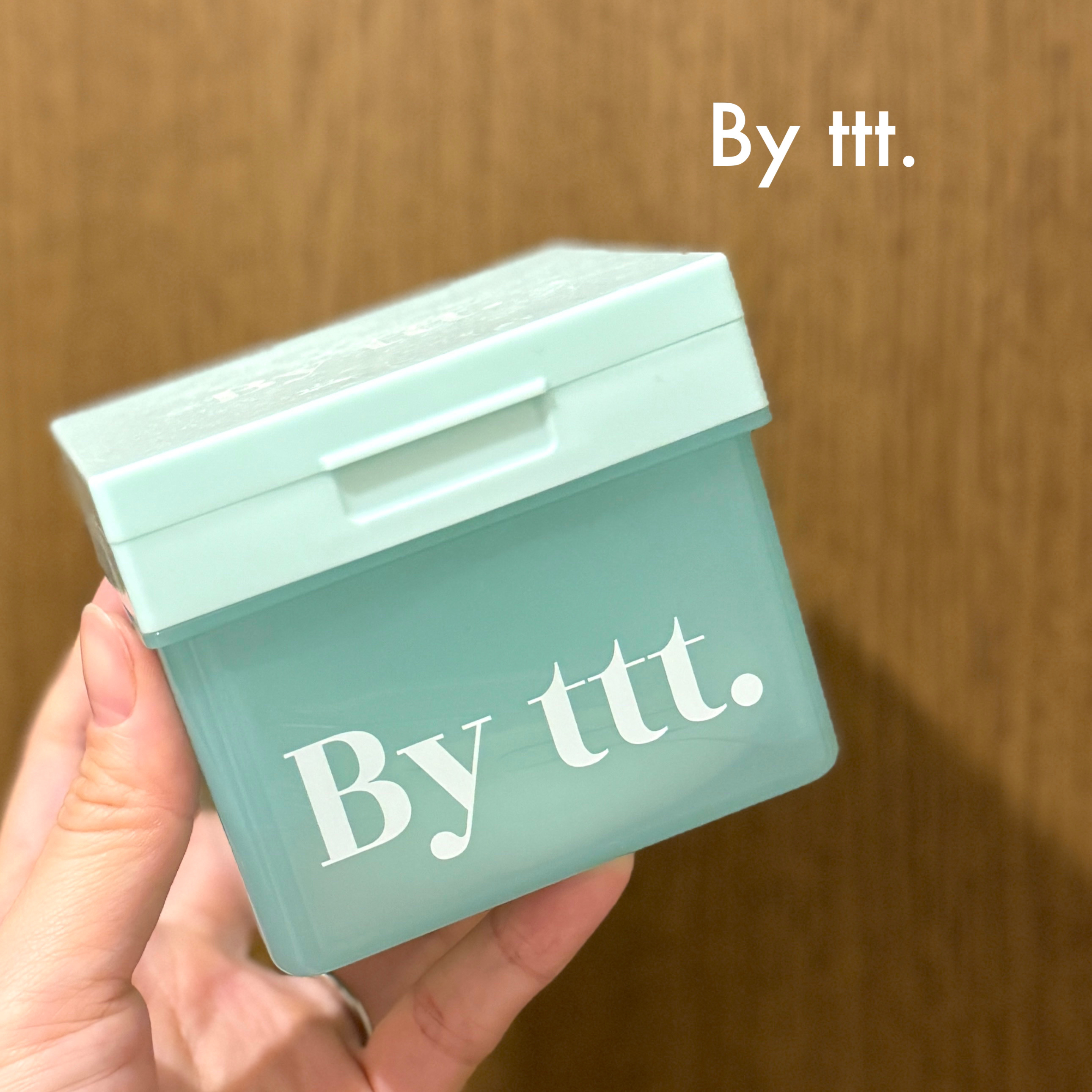 By ttt.
クリアポイントマスク


本田翼ちゃんのこだわりがぎゅっと詰まった
"ながらケア"できるお手軽シートマスク🤍

私はいつも朝メイクする前のスキンケアで
お世話になってるよ🌼🌼

特に見て欲しいのがシートの形！
これ、あ