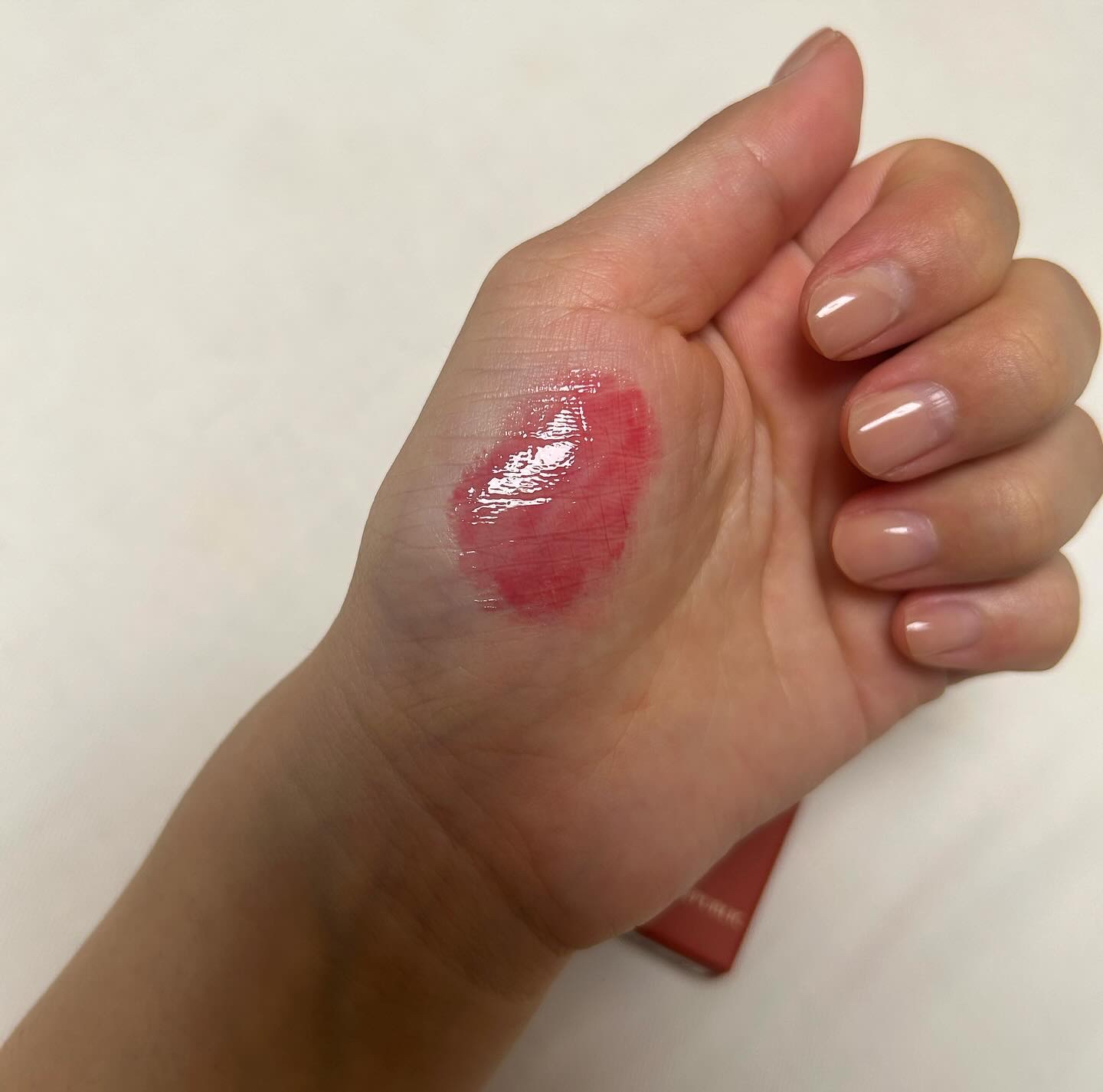 ハニーメルティングリップ 04 ザクロサワー/ネイチャーリパブリック/口紅を使ったクチコミ（3枚目）