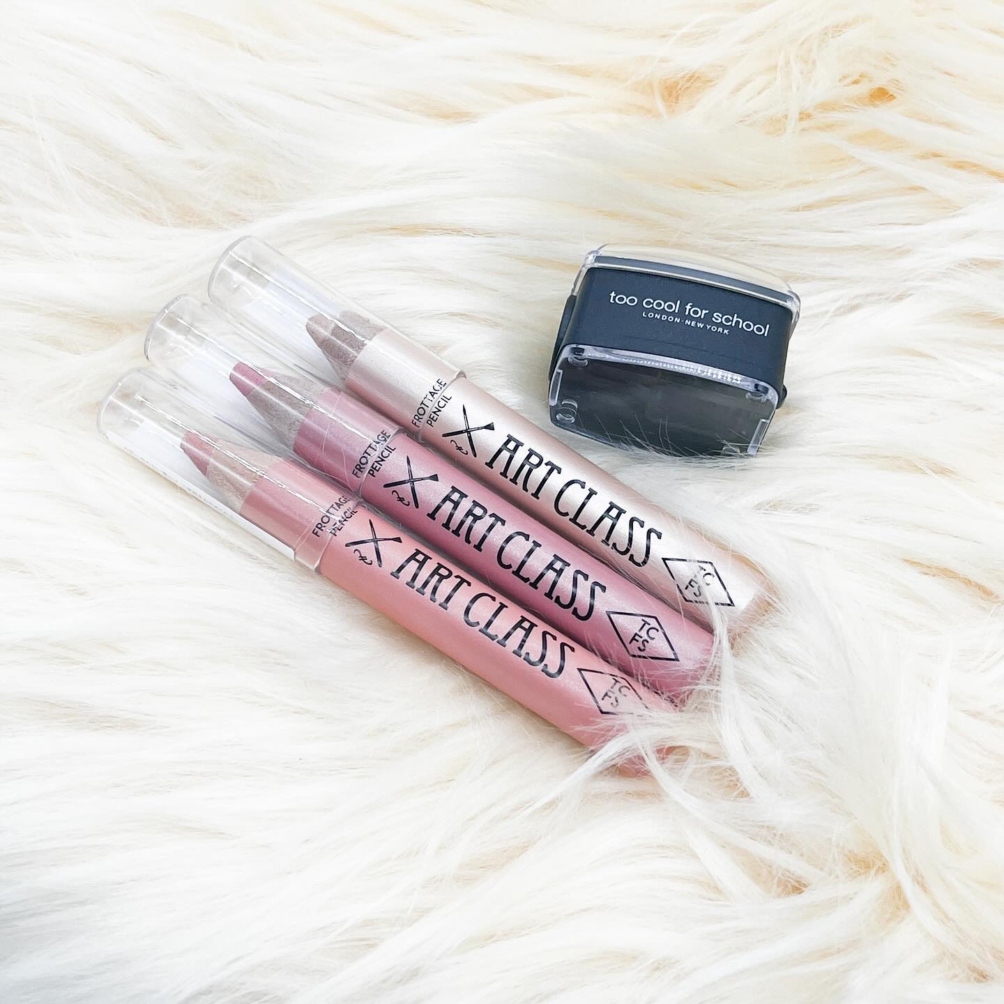 アートクラス フロッタージュペンシル/too cool for school/スティックアイシャドウを使ったクチコミ（1枚目）