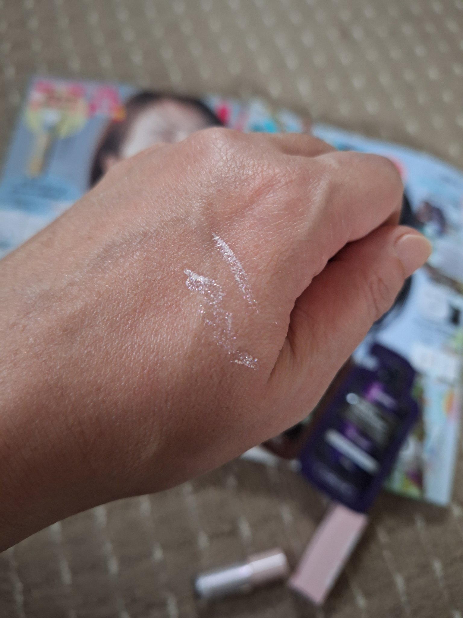 アンドバイロムアンド　グラッシーアイグリッター/&nd by rom&nd/グリッターを使ったクチコミ（2枚目）