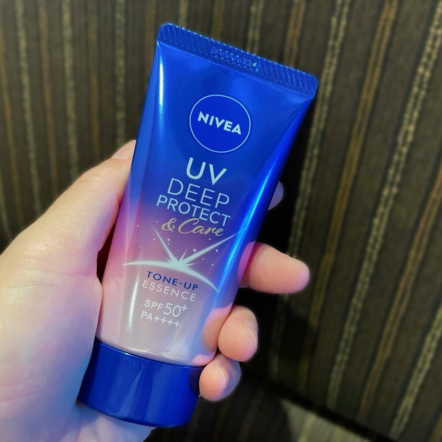 ニベアUV ディープ プロテクト＆ケア トーンアップ エッセンス/ニベア/日焼け止めローションを使ったクチコミ（1枚目）