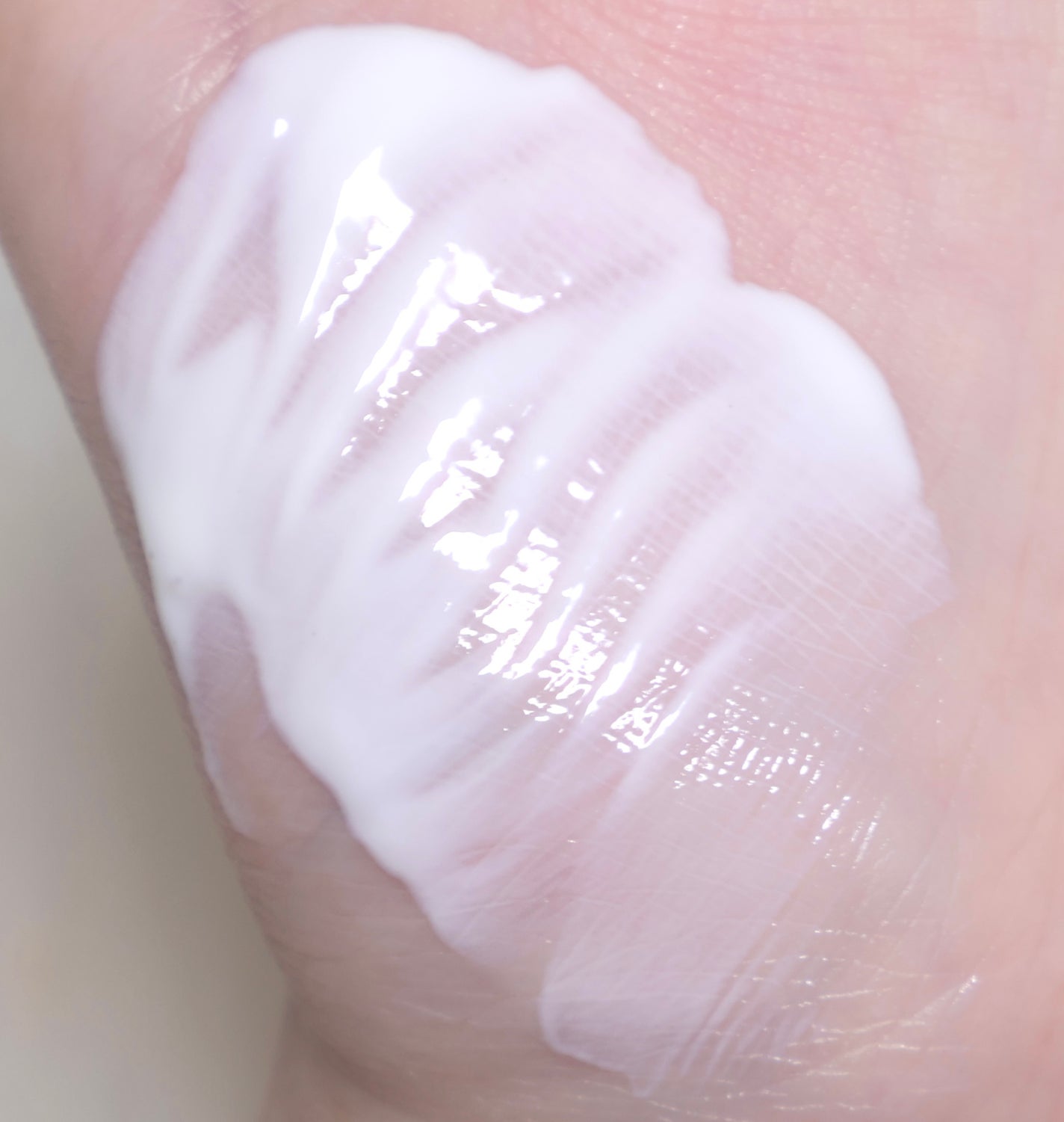 ヒアルーシカ ウォーターフィット サンセラム/SKIN1004/日焼け止めローションを使ったクチコミ(2枚目)