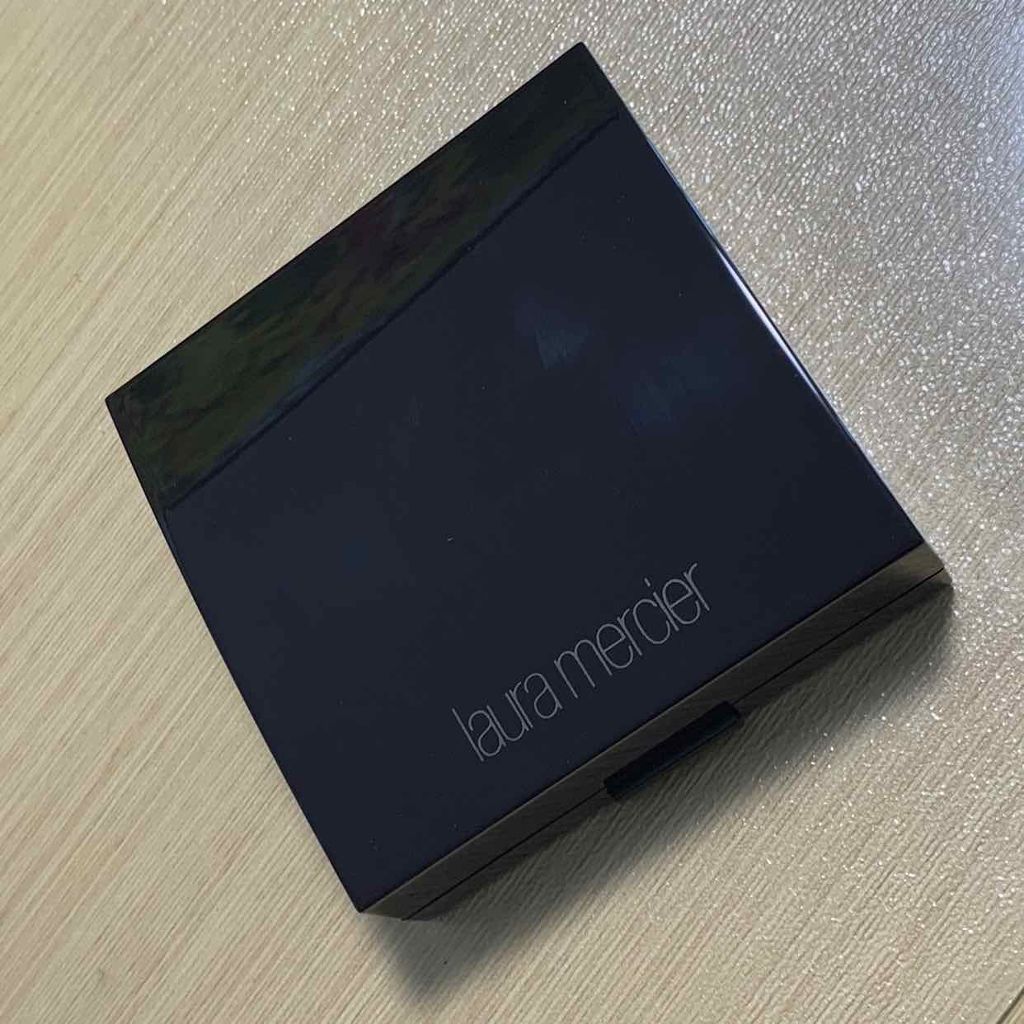 マットラディアンス ベイクドパウダー ハイライト01/ローラ メルシエ/パウダーハイライトを使ったクチコミ(3枚目)