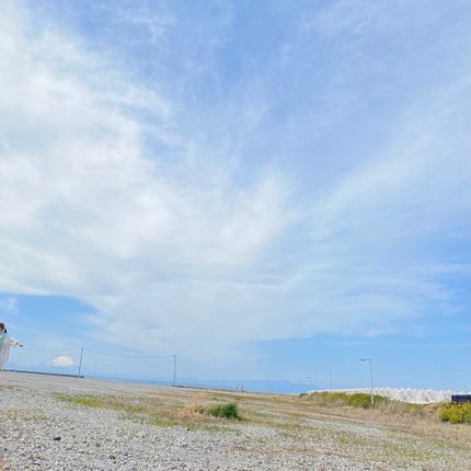 プレミアムボディミルク ホワイトニング【医薬部外品】 /ニベア/ボディミルクを使ったクチコミ(4枚目)