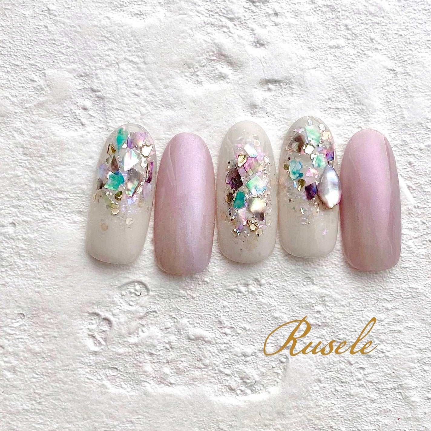 naomi on LIPS 「【milkycolorshell】カラーバリエーションが多く..」(1枚目)