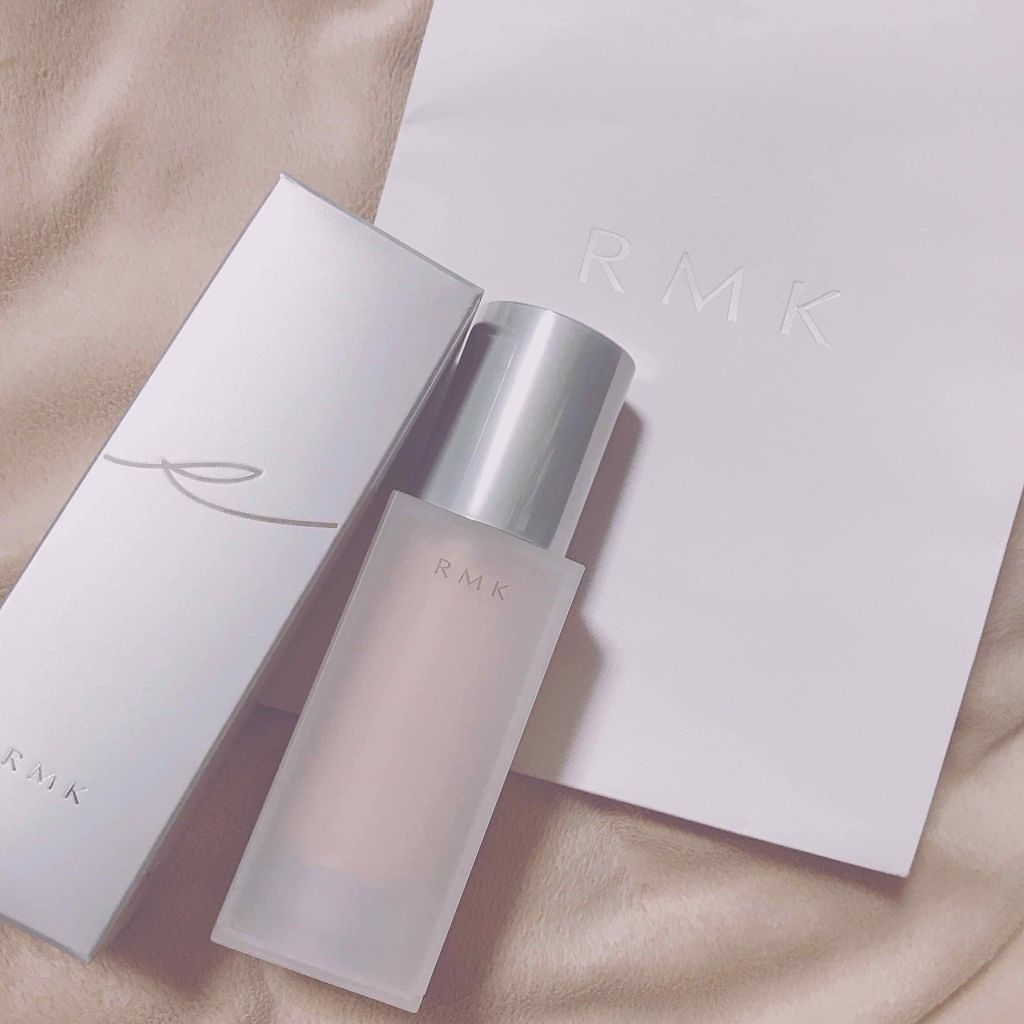 ・RMK
ジェルクリーミィファンデーション 201

1ヶ月程前に購入したものです💓
(画像は購入時のもの)

アカリンの動画でもよく目にしていて、以前から気になっていたこちら…
カラーに不安があったので、カウンターで初TU！！！
BAさ