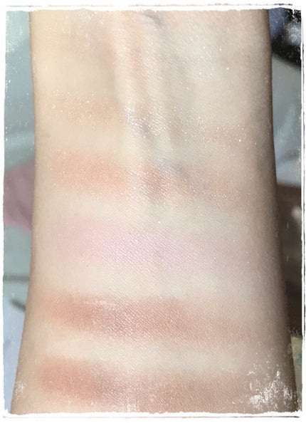 アイ ヴィーガン シアーパレット/AMUSE/アイシャドウパレットを使ったクチコミ(4枚目)