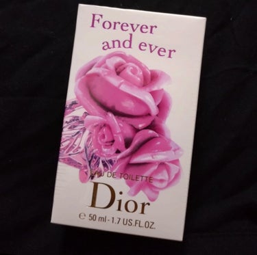 Dior フォーエヴァー アンド エヴァー ディオール オードゥトワレのクチコミ「女性らしいお花の香り。
この香り苦手な人はいないくらい、きっとみんなが好きな香り！！
1日香り.....」（1枚目）