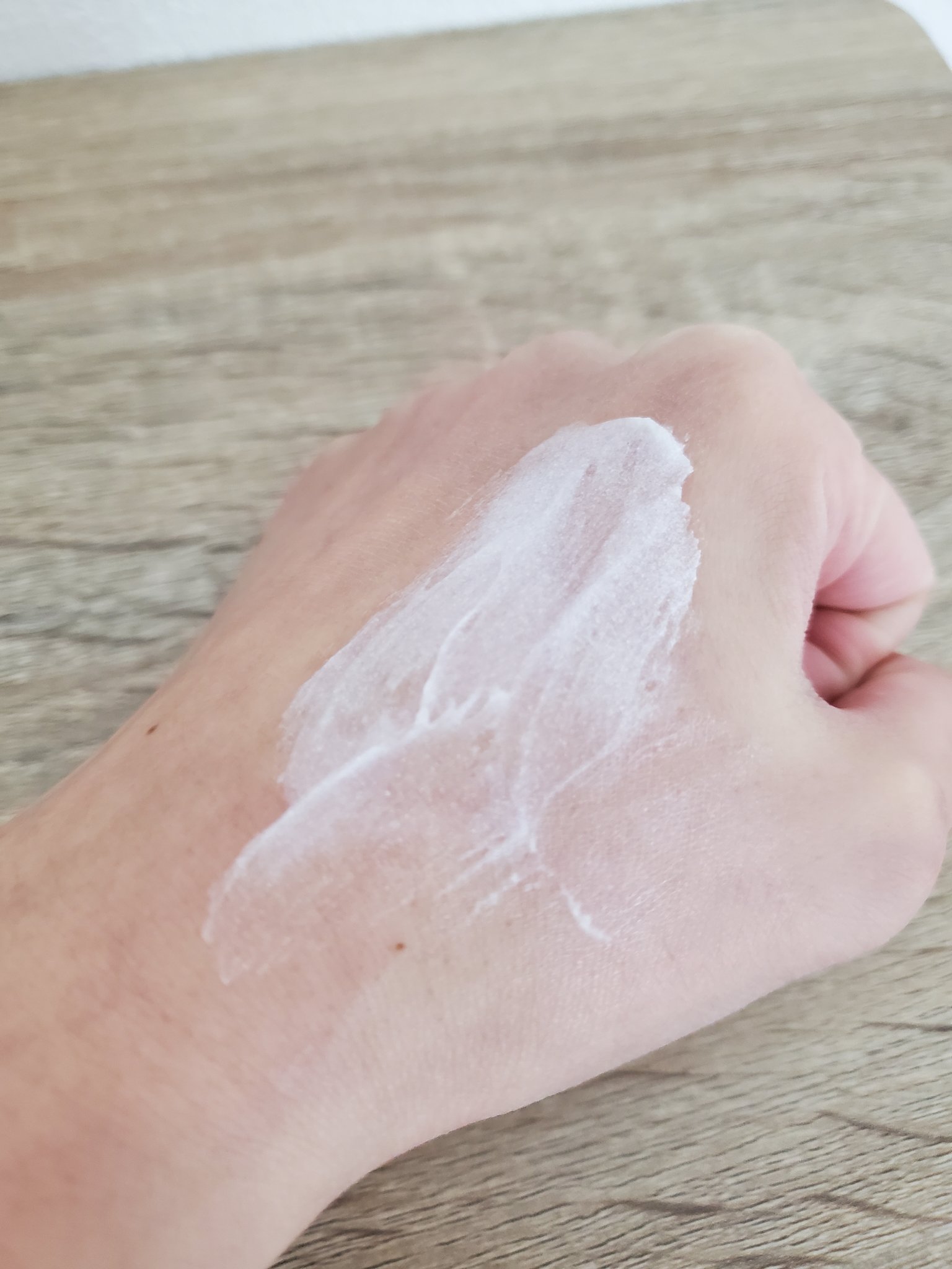 Maison de MilleFée エアリーハンドクリーム フローラルガーデン 01 フローラルガーデン/MilleFée/ハンドクリームを使ったクチコミ（2枚目）