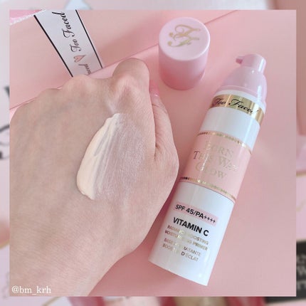 ボーン ディス ウェイ グロウ モイスチュアライジング メイクアップ プライマー/Too Faced/化粧下地を使ったクチコミ(3枚目)