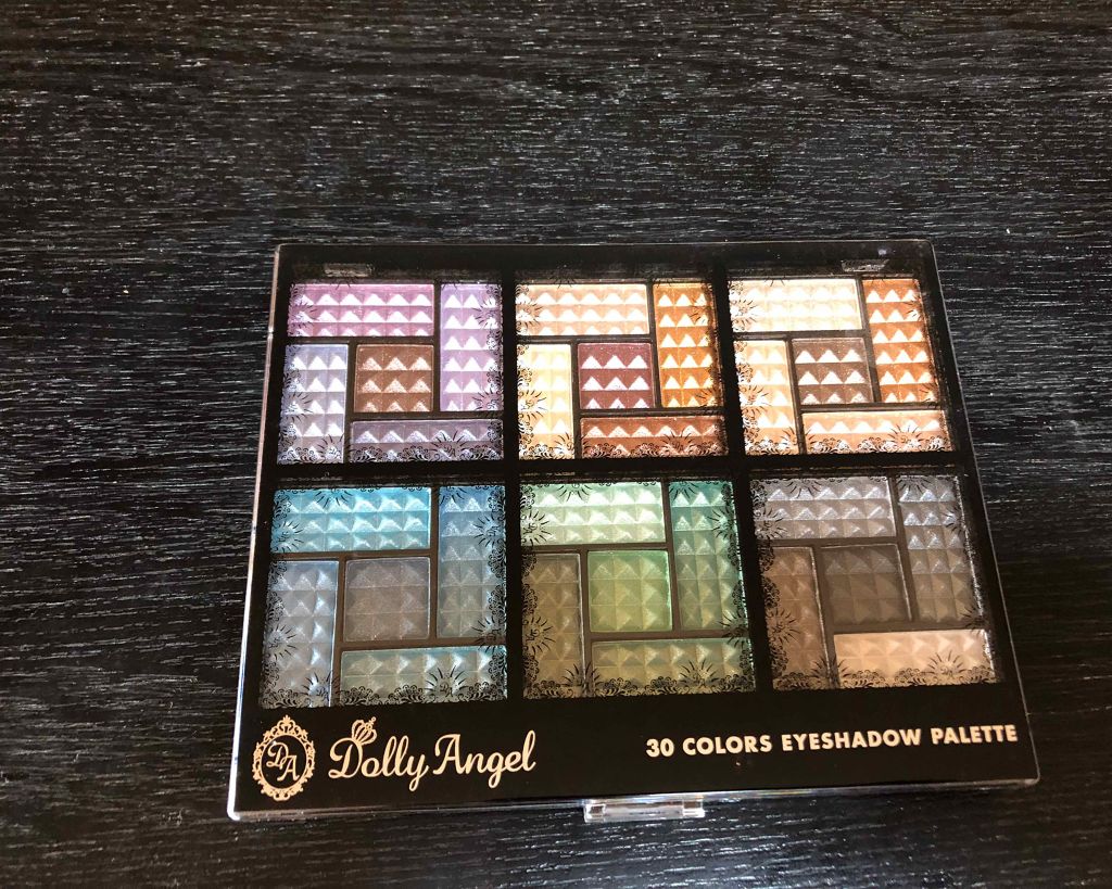 30COLORSEYESHADOWPALETTE/Dolly Angel/アイシャドウパレットを使ったクチコミ(3枚目)