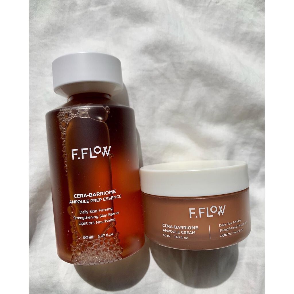 moca on LIPS ãðF.FLOWã»ã©ããªãªã ã¢ã³ãã«ãã¬ãããšãã»ã³ã¹ðF.FL..ãïŒ1æç®ïŒ