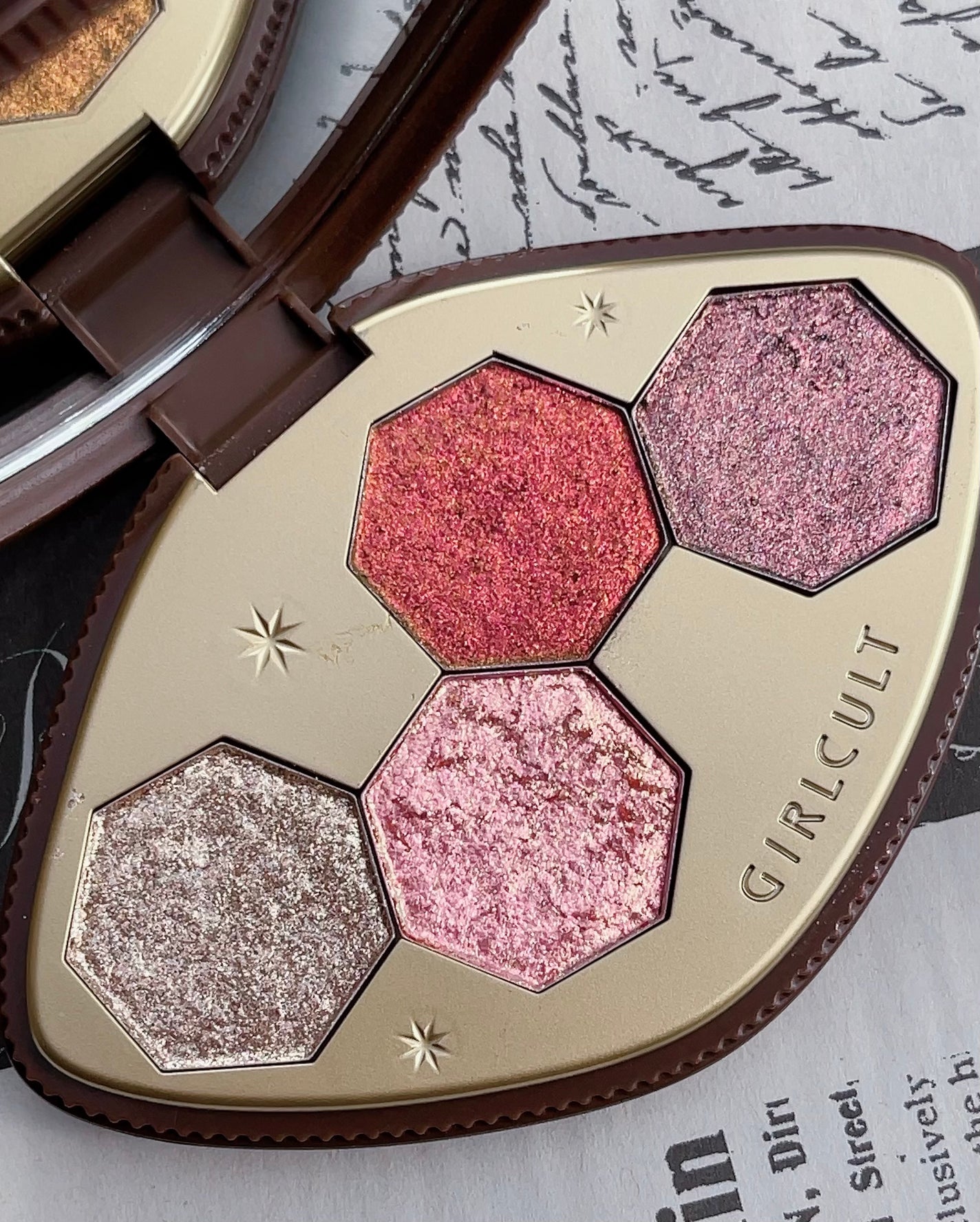 山海シリーズ 4色アイシャドウパレット/GirlCult/アイシャドウパレットを使ったクチコミ(6枚目)