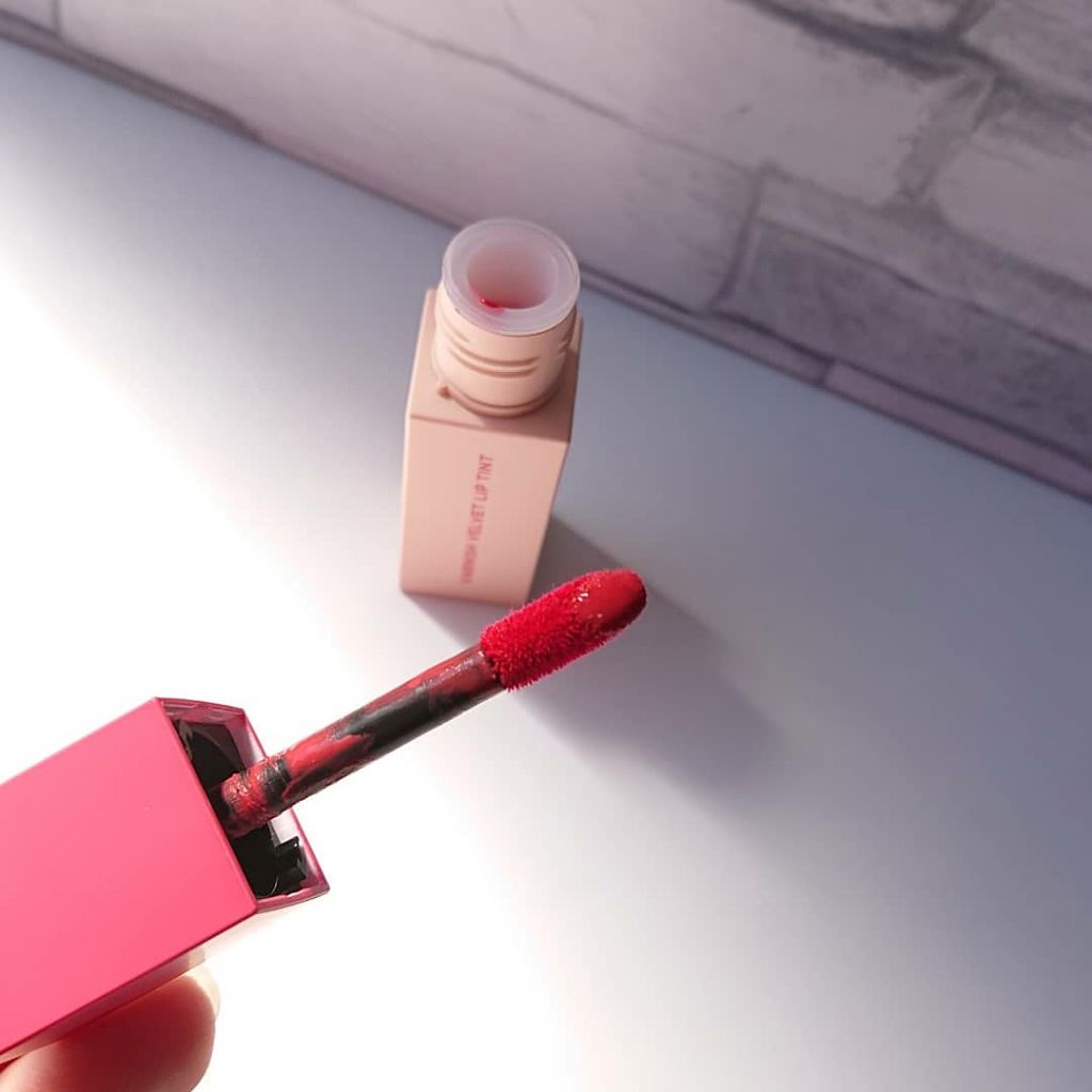 バーニッシュベルベットリップティント/heimish/リップティントを使ったクチコミ（2枚目）