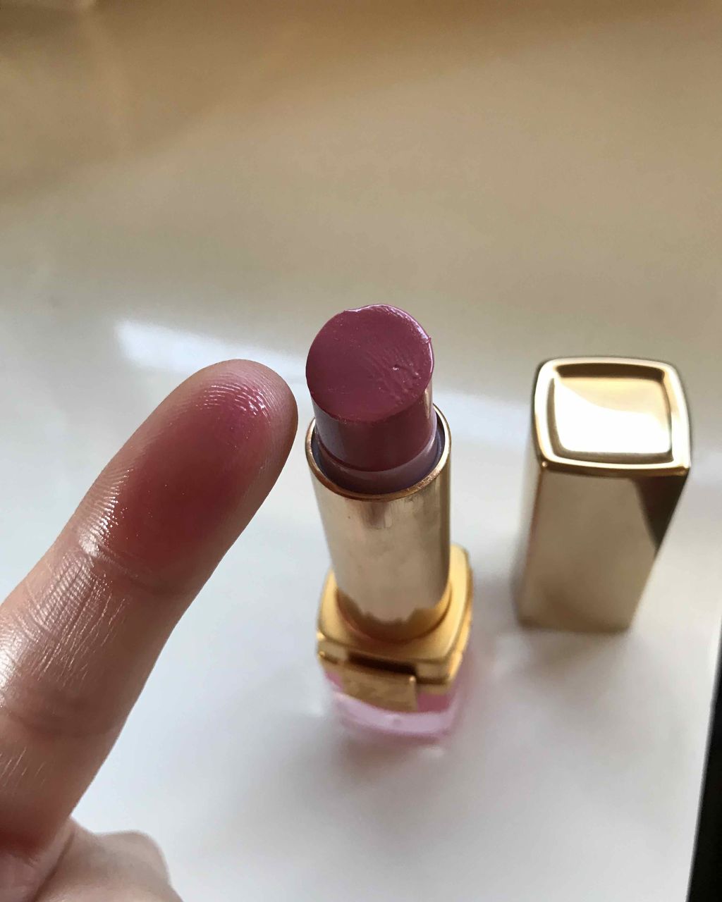 ピュア カラー クリスタル シアー リップスティック/ESTEE LAUDER/口紅を使ったクチコミ(2枚目)