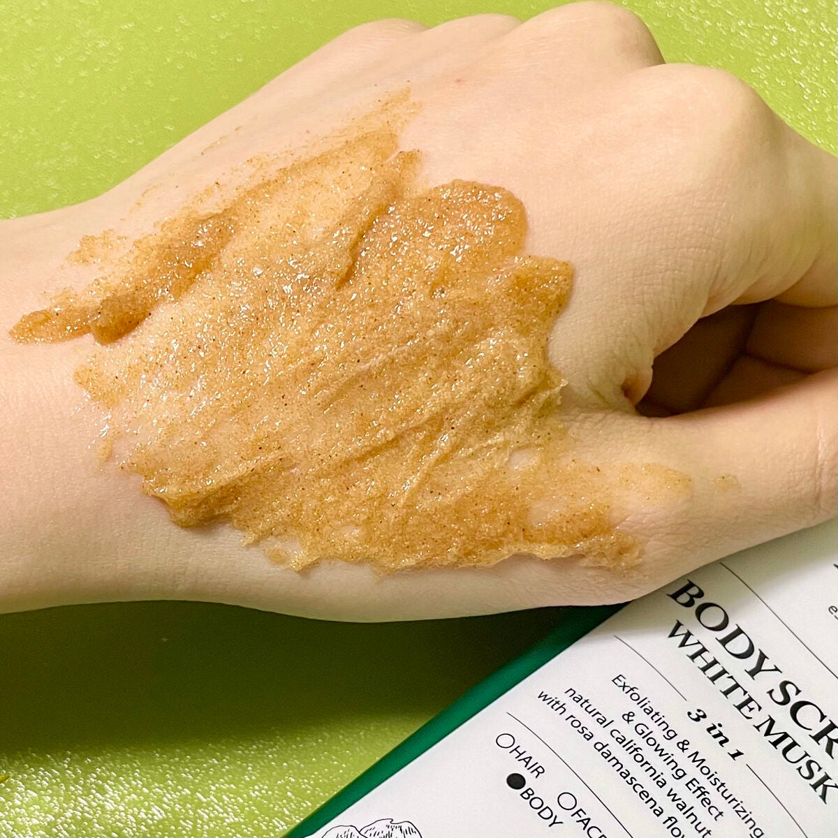 オリジナルボディスクラブ ホワイトムスク/plu/ボディスクラブを使ったクチコミ(5枚目)