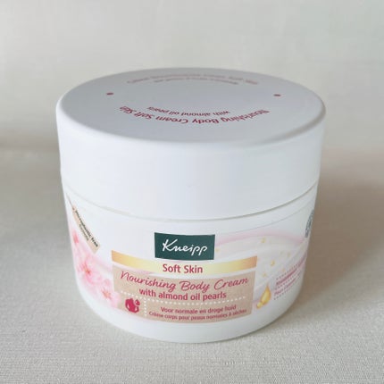 クナイプ ボディクリーム Soft-Skin スイートアーモンドフラワーの香り/クナイプ/ボディクリームを使ったクチコミ(2枚目)