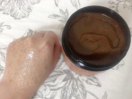 ウォルナットボディスクラブ/tenzero/ボディスクラブを使ったクチコミ(4枚目)