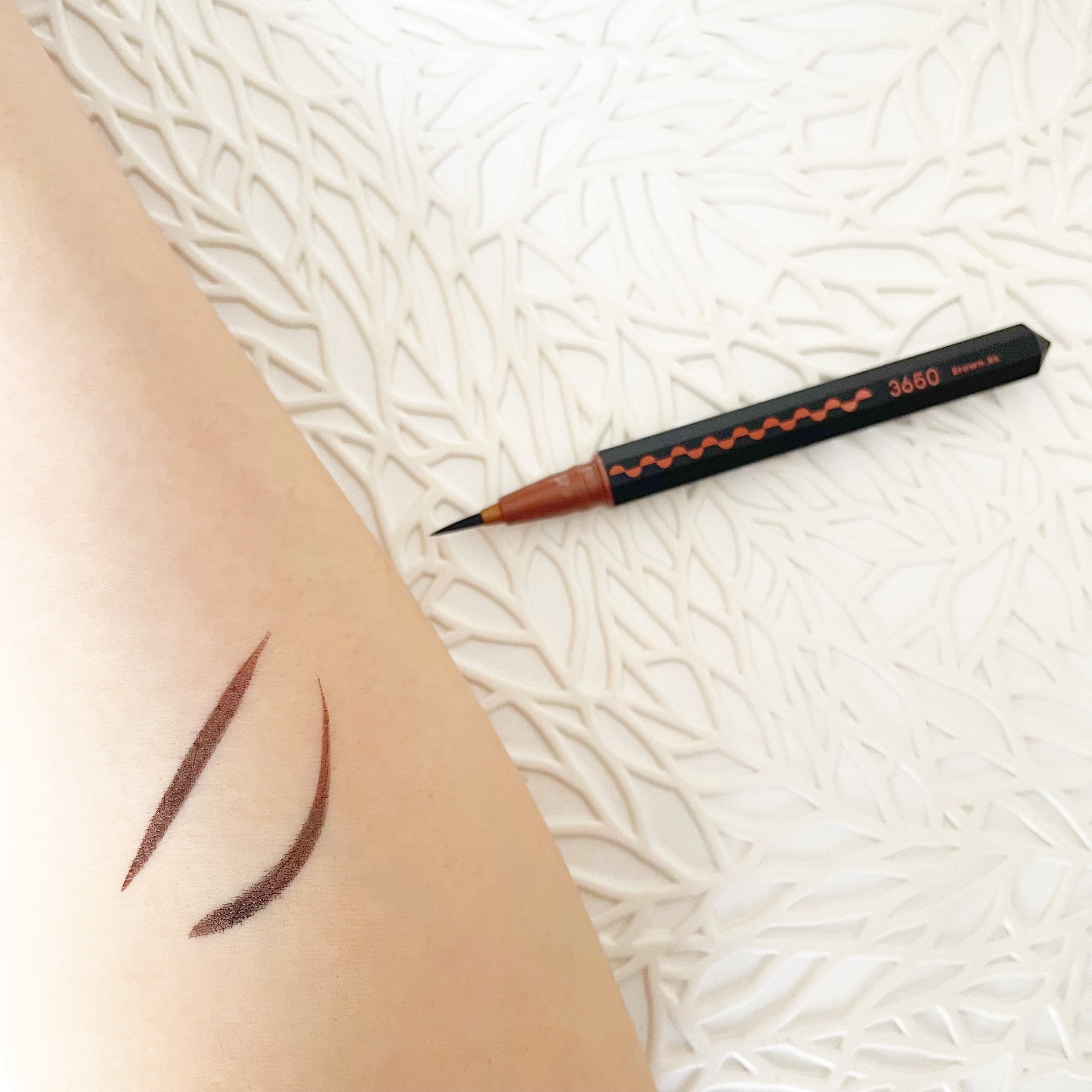 リキッドアイライナー  ブラウンブラック(Brown Black)/3650/リキッドアイライナーを使ったクチコミ（3枚目）