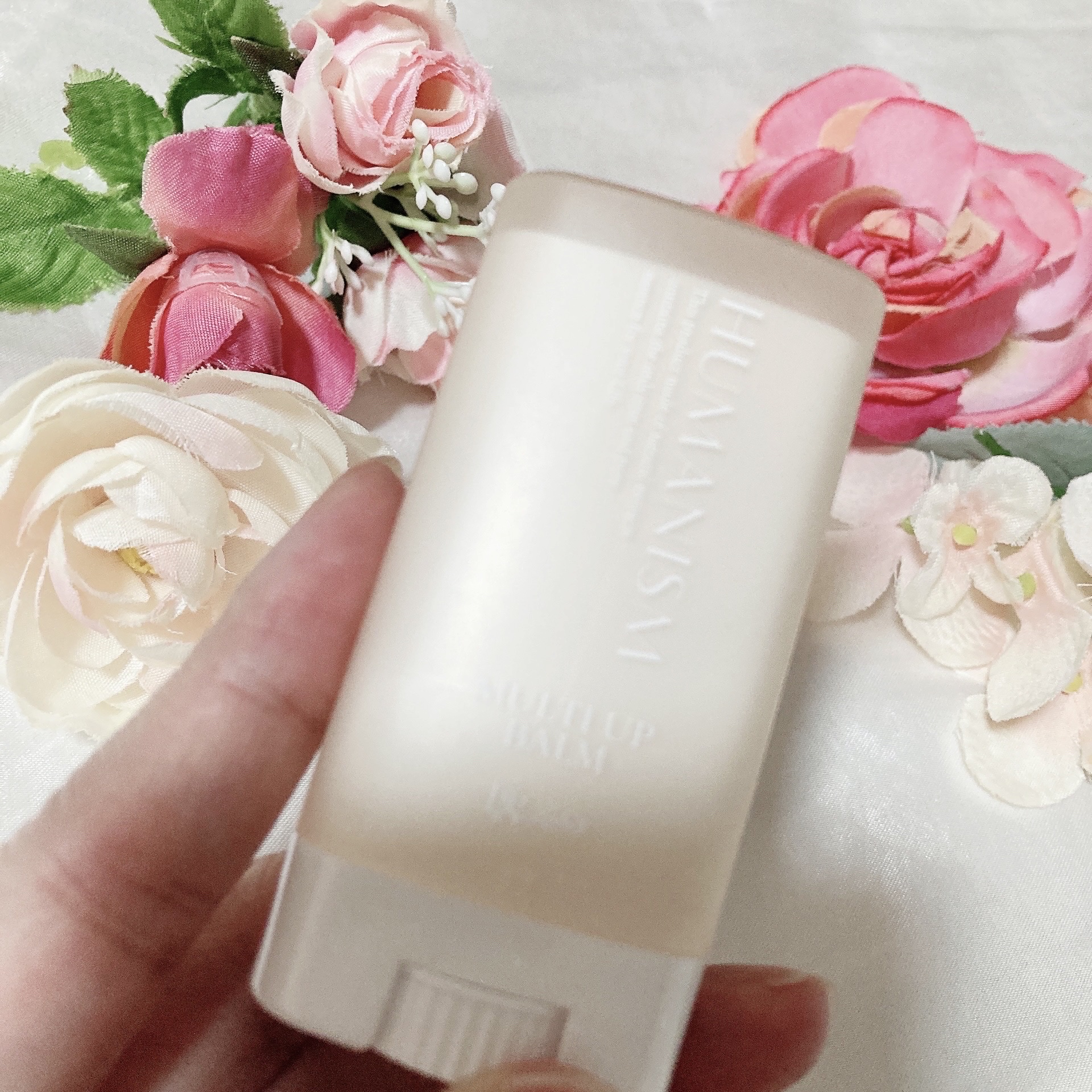 マルチアップバーム＜スティック状美容液＞/ヒューマニズム/美容液を使ったクチコミ（3枚目）