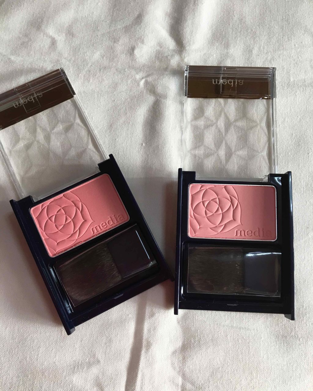 ブライトアップチークN/media/パウダーチークを使ったクチコミ(1枚目)