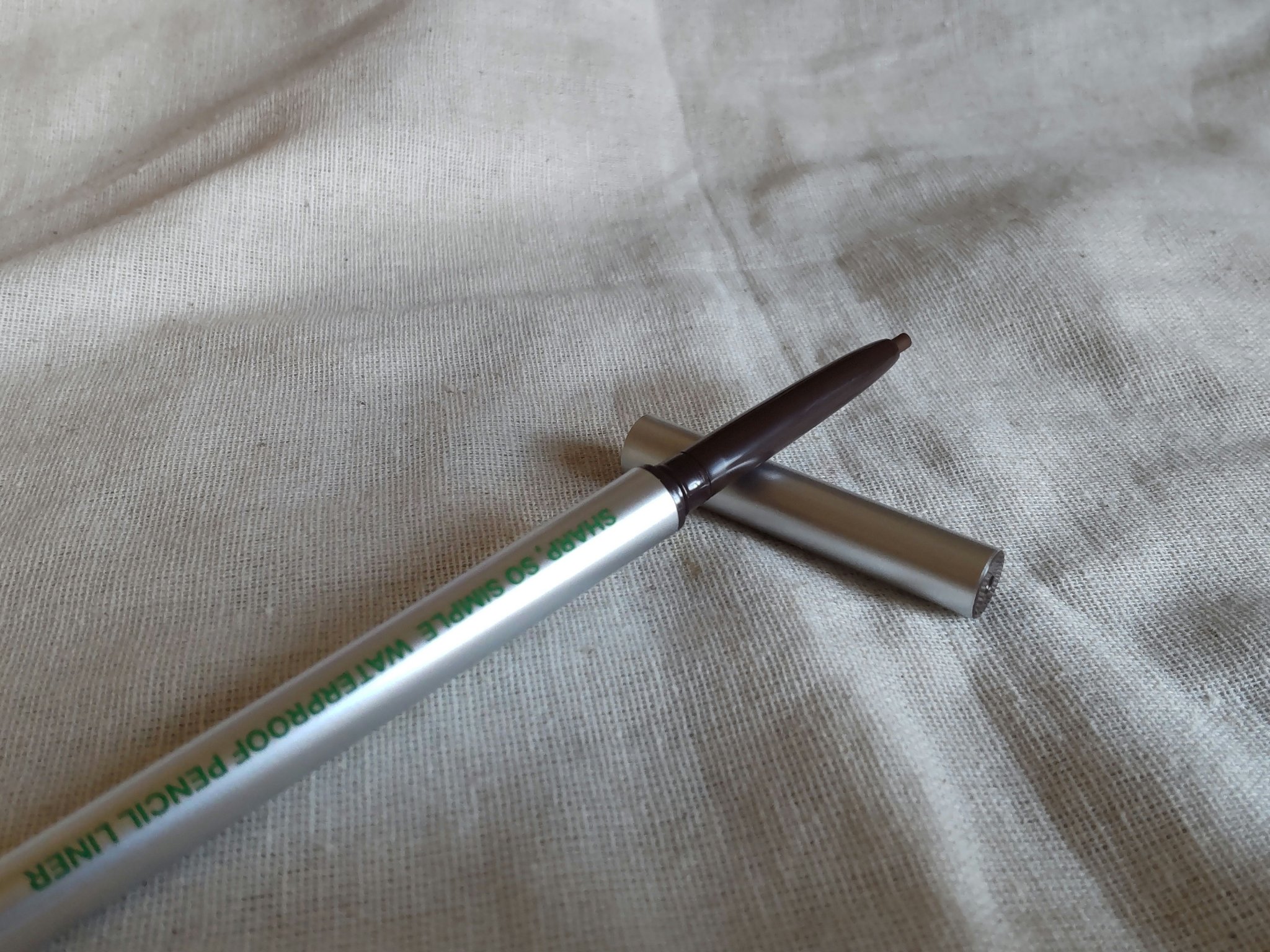 シャープ ソ シンプル ウォータープルーフ ペンシル ライナー 02 BROWN/CLIO/ペンシルアイライナーを使ったクチコミ（2枚目）