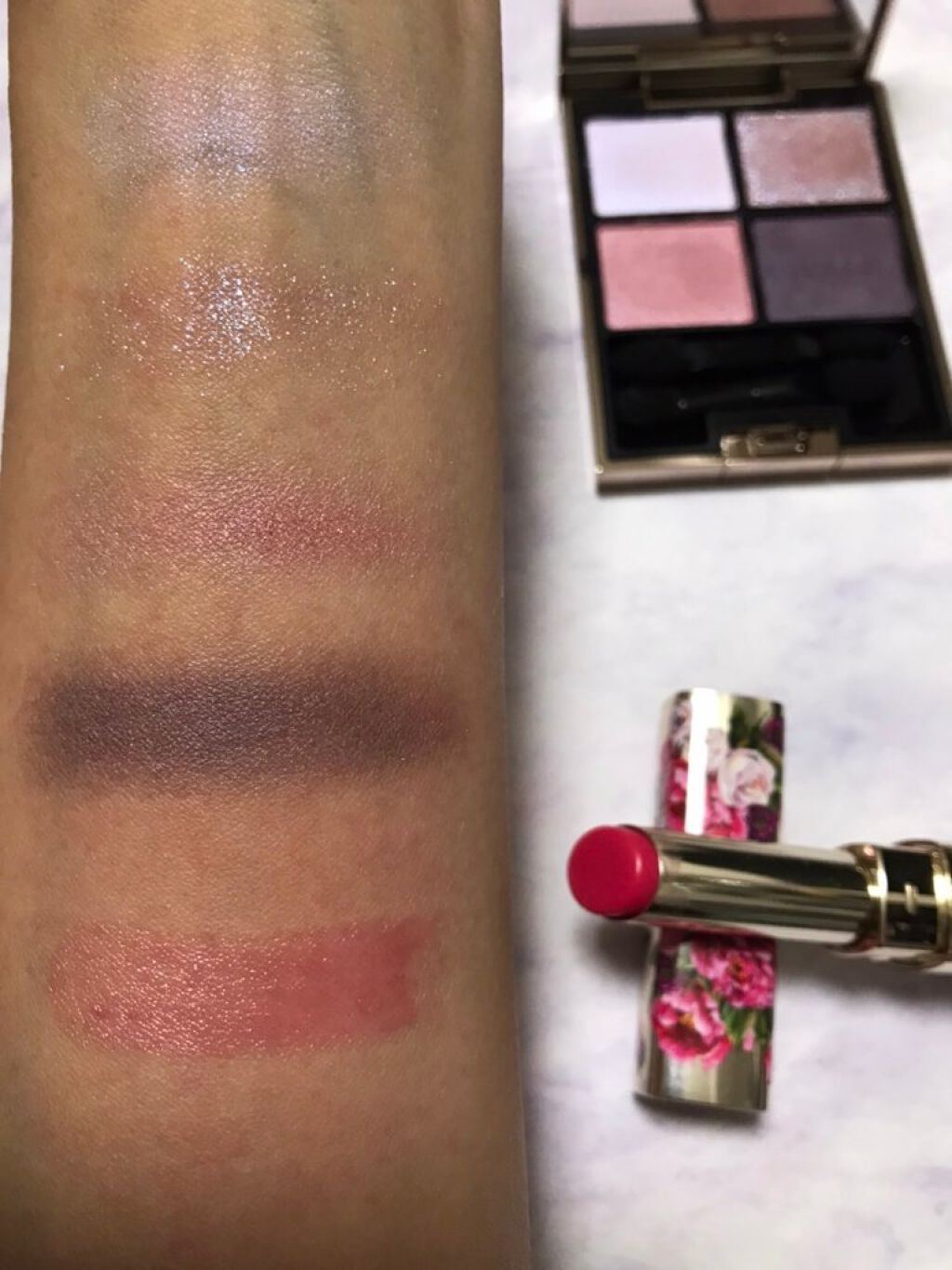 シアーリップス　ハイドレーティング　ティンティッドリップバーム 3 Spring Peony/DOLCE&GABBANA BEAUTY/リップバームを使ったクチコミ（2枚目）