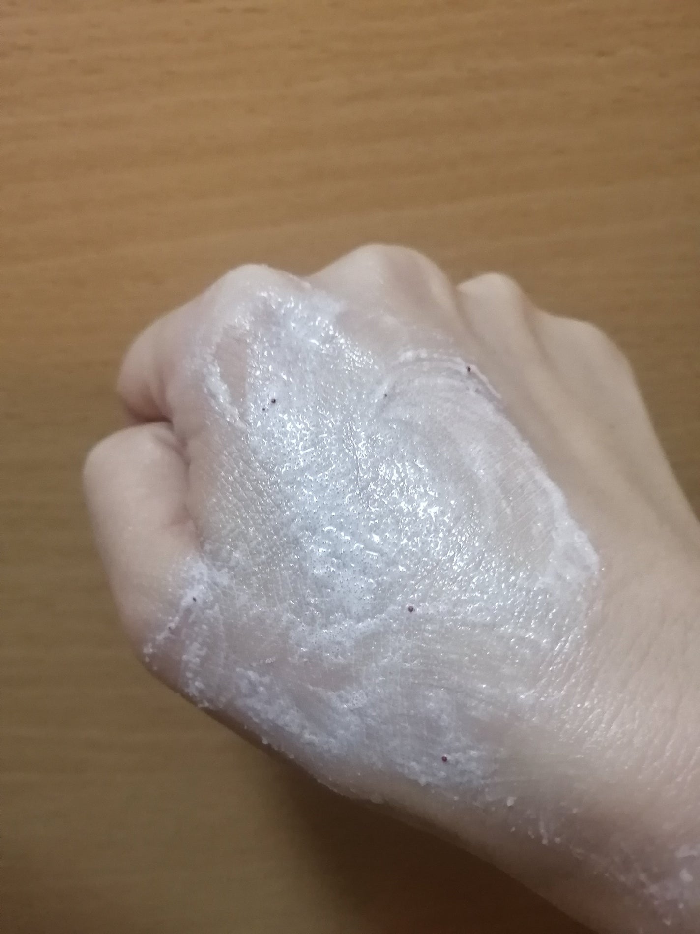 ダヴ ふわとろクリーミースクラブ ザクロ&シアバター/ダヴ/ボディスクラブを使ったクチコミ(6枚目)