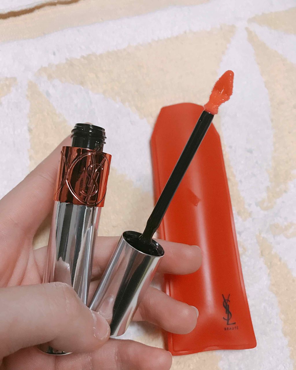 ヴォリュプテ ティントインオイル/YVES SAINT LAURENT BEAUTE/リップグロスを使ったクチコミ(2枚目)