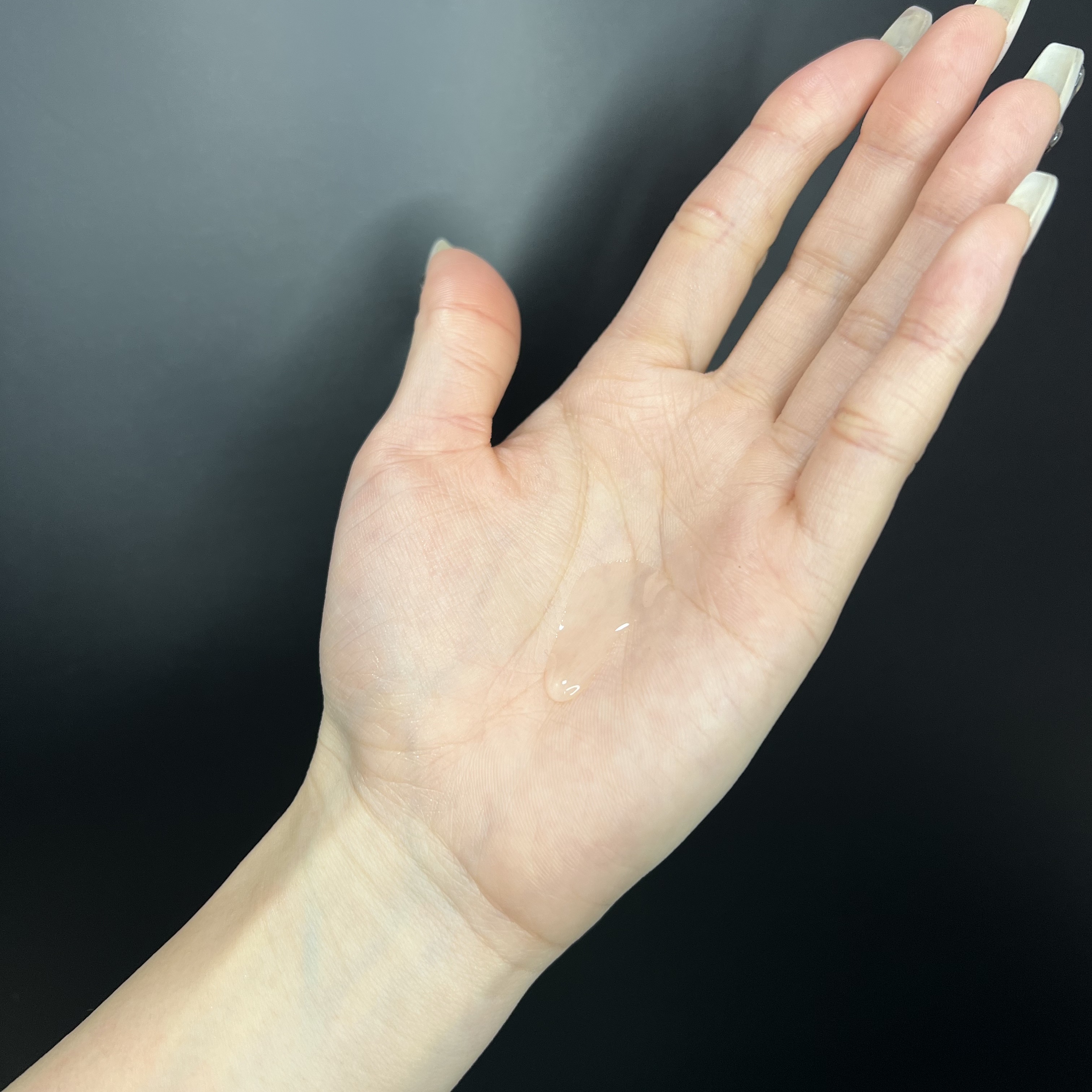 SHIRO ホワイトリリー ボディオイルのクチコミ「||フローラルの香りが続くボディオイル|| SHIRO
ホワイトリリー ボディオイル

┈┈┈.....」（3枚目）