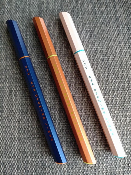EYE OPENING LINER/UZU BY FLOWFUSHI/リキッドアイライナーを使ったクチコミ(3枚目)