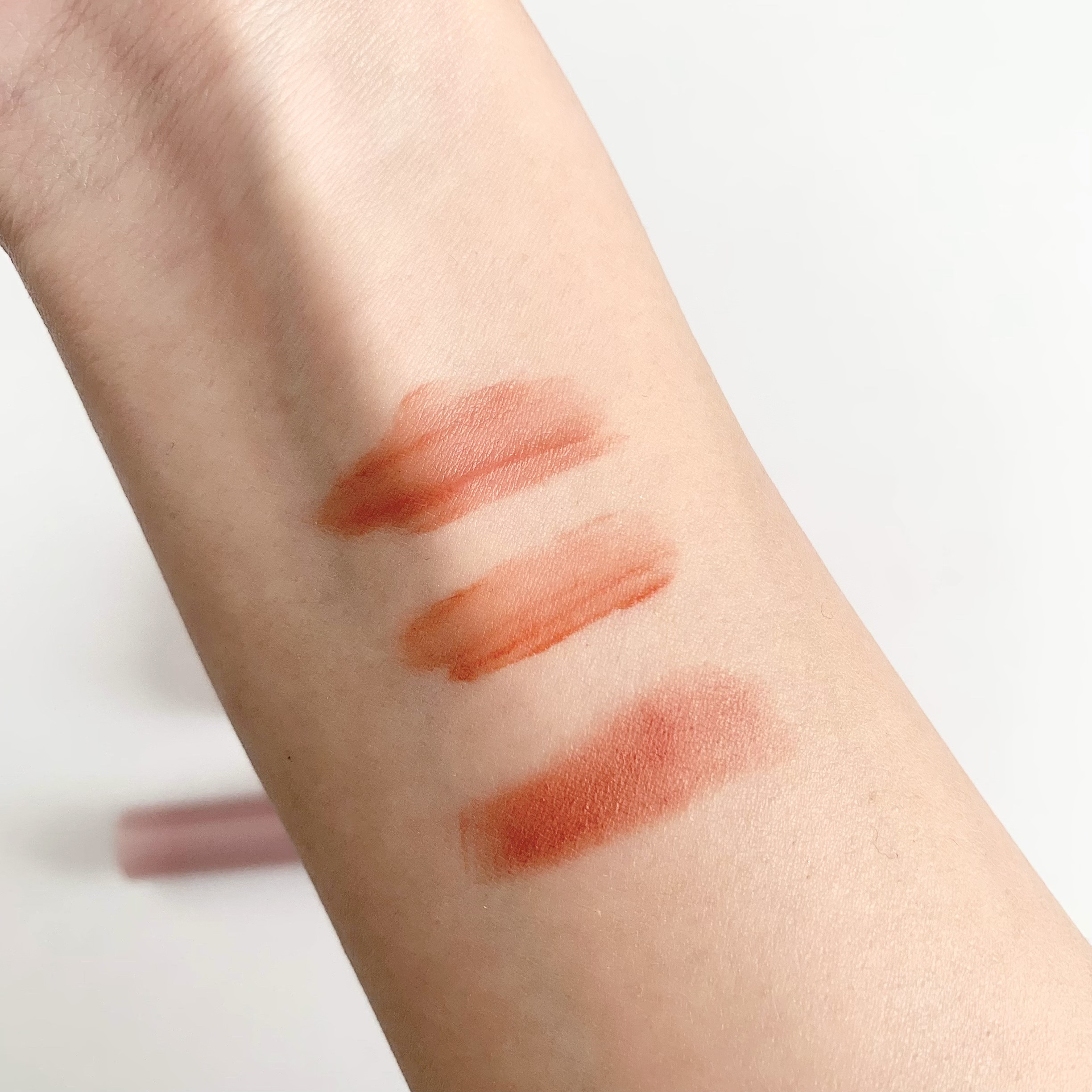 スリムスティックメルティングマット SM004 モーメンタリー/hince/口紅を使ったクチコミ（3枚目）