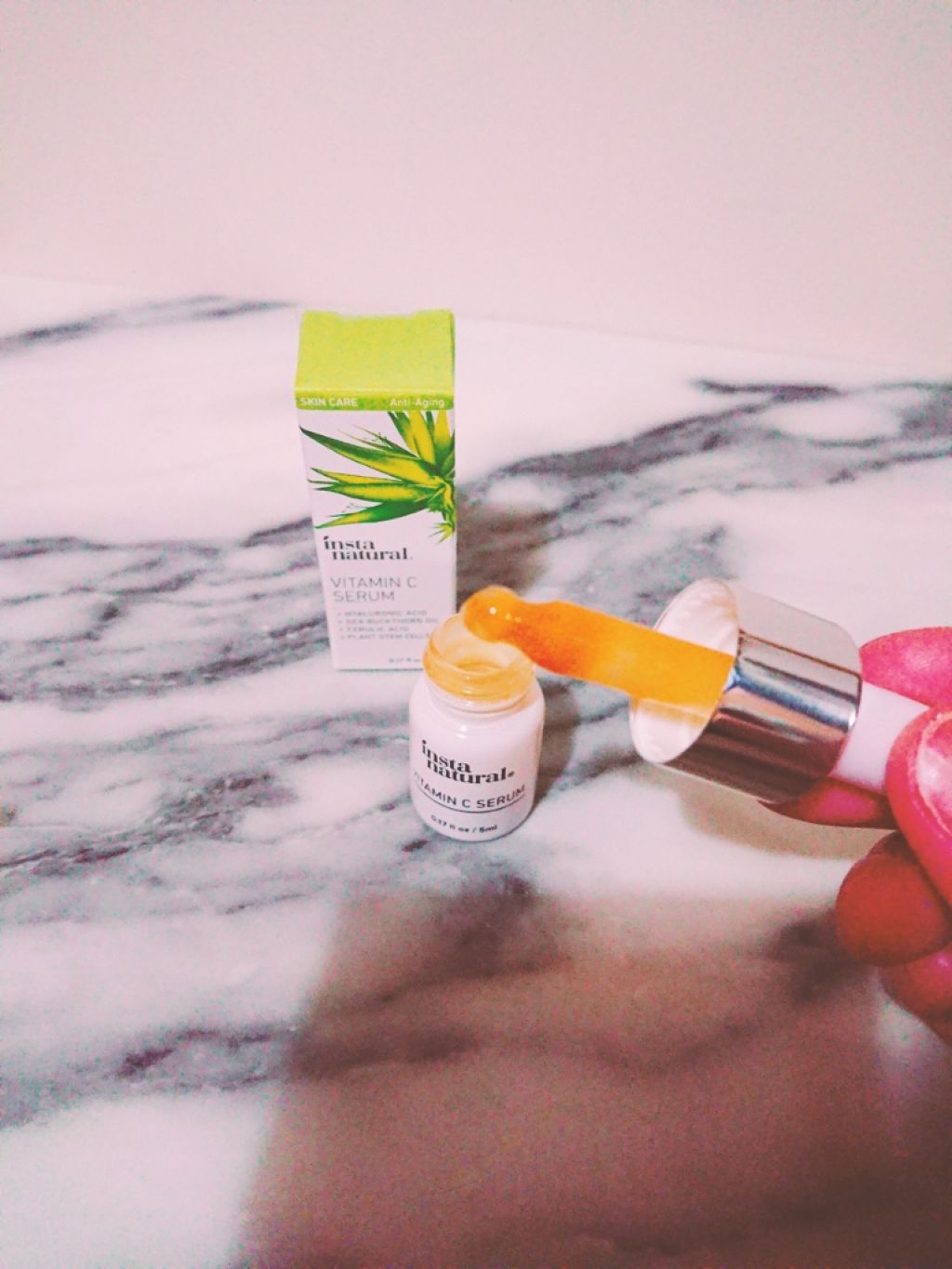 ビタミンCセラム/InstaNatural/美容液を使ったクチコミ（2枚目）