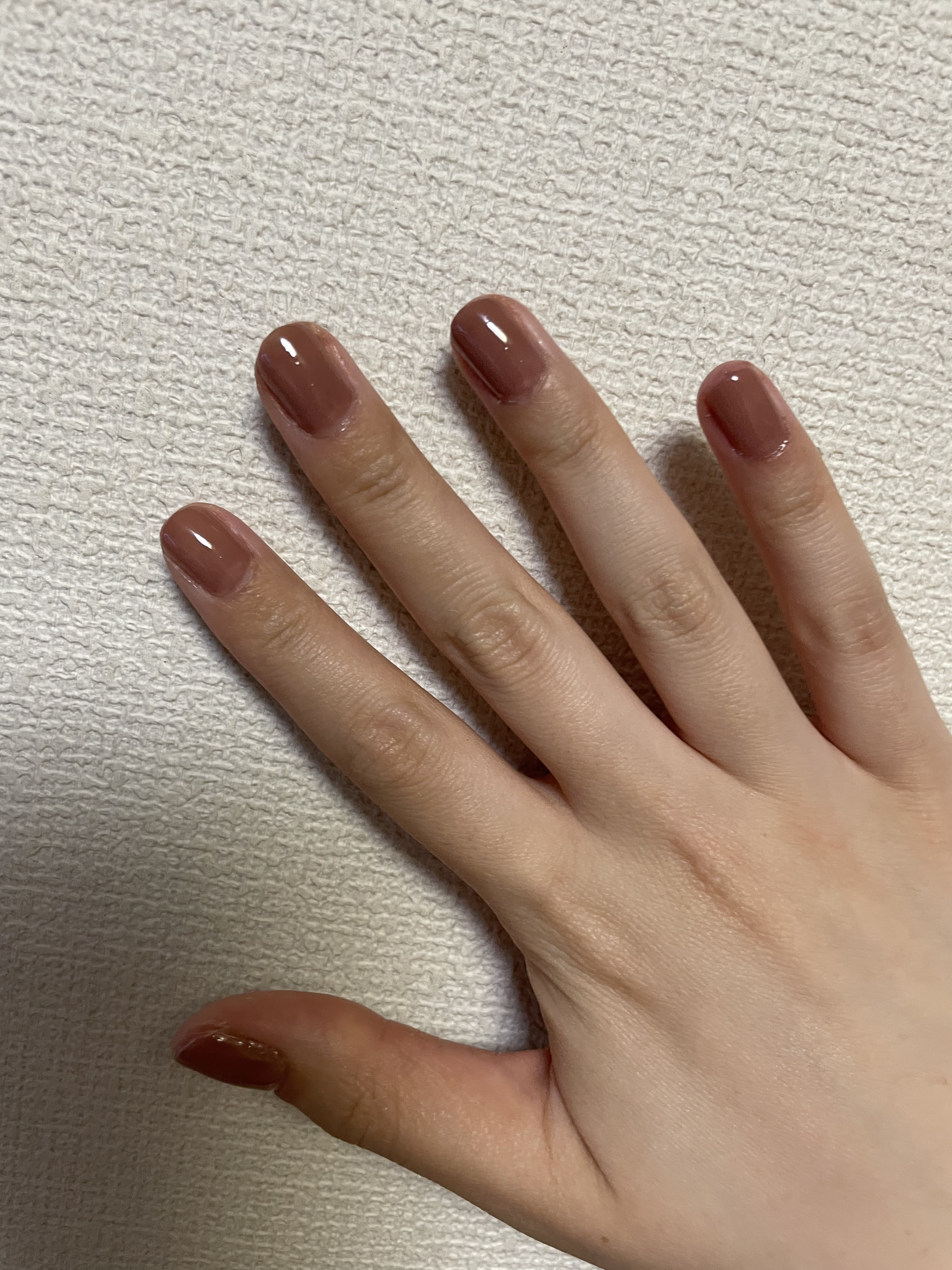 アンドバイロムアンド　グラッシードロップネイル VI01 ミルクベリー/&nd by rom&nd/マニキュアを使ったクチコミ（3枚目）