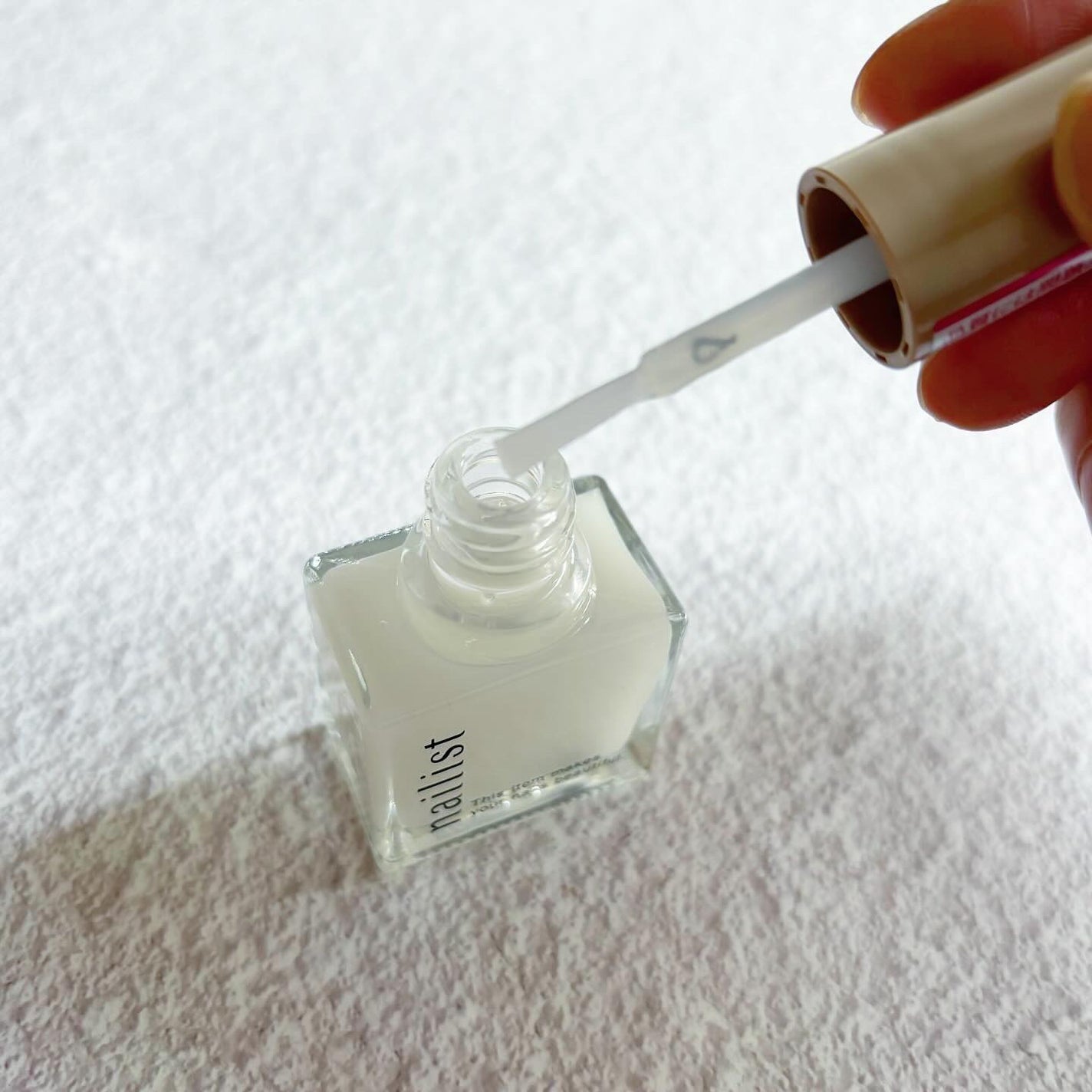 まるまな(フォロバ100) on LIPS 「┈┈┈┈┈┈┈┈┈┈透明の美しさで、自爪を美しく引き立てるすっ..」(2枚目)