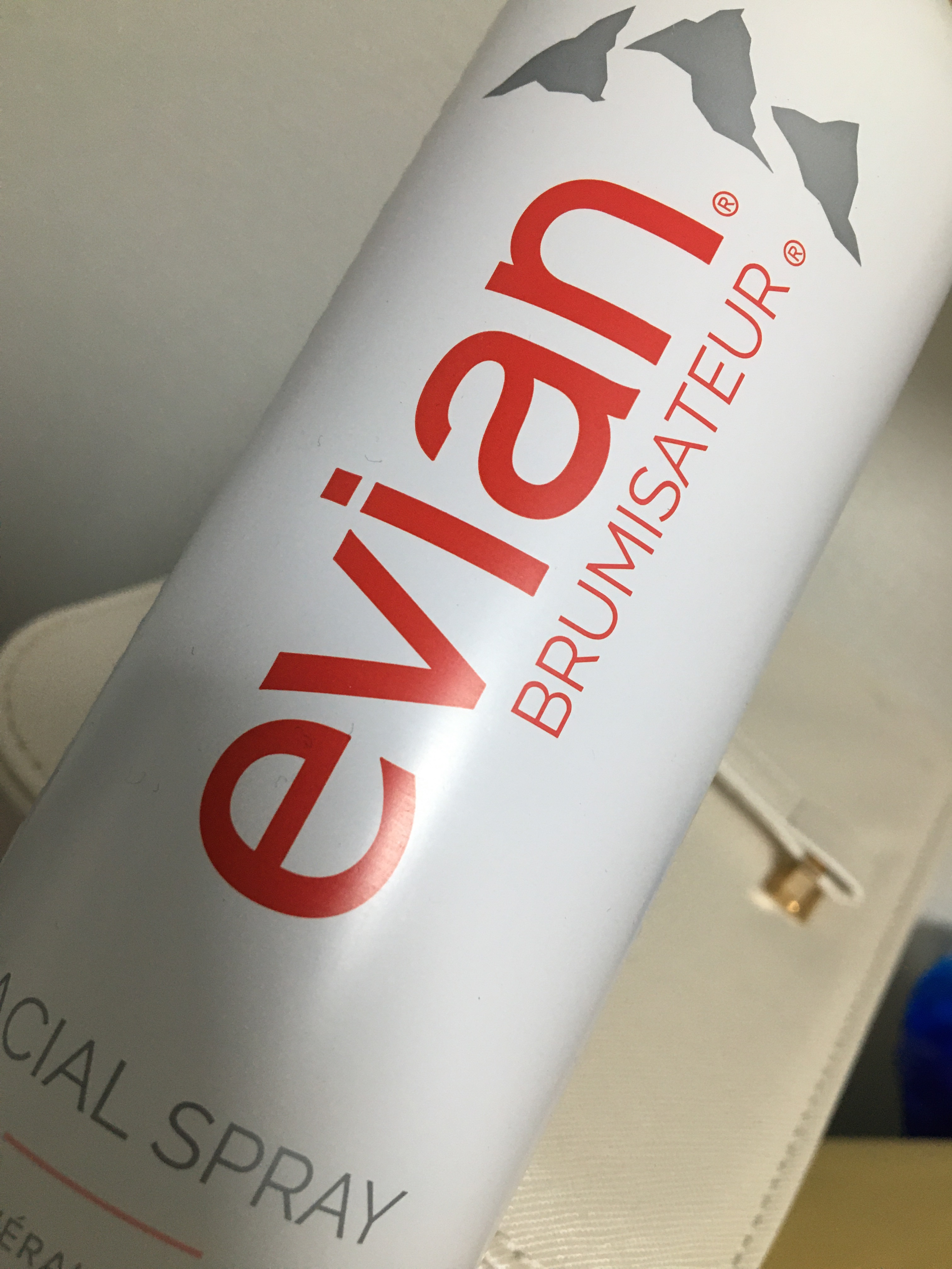 エビアン ブルミザトワール/エビアン/ミスト状化粧水を使ったクチコミ（1枚目）