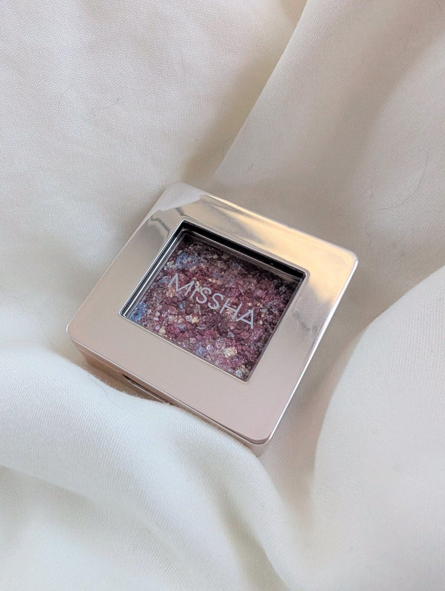 グリッタープリズム シャドウ/MISSHA/グリッターを使ったクチコミ(1枚目)