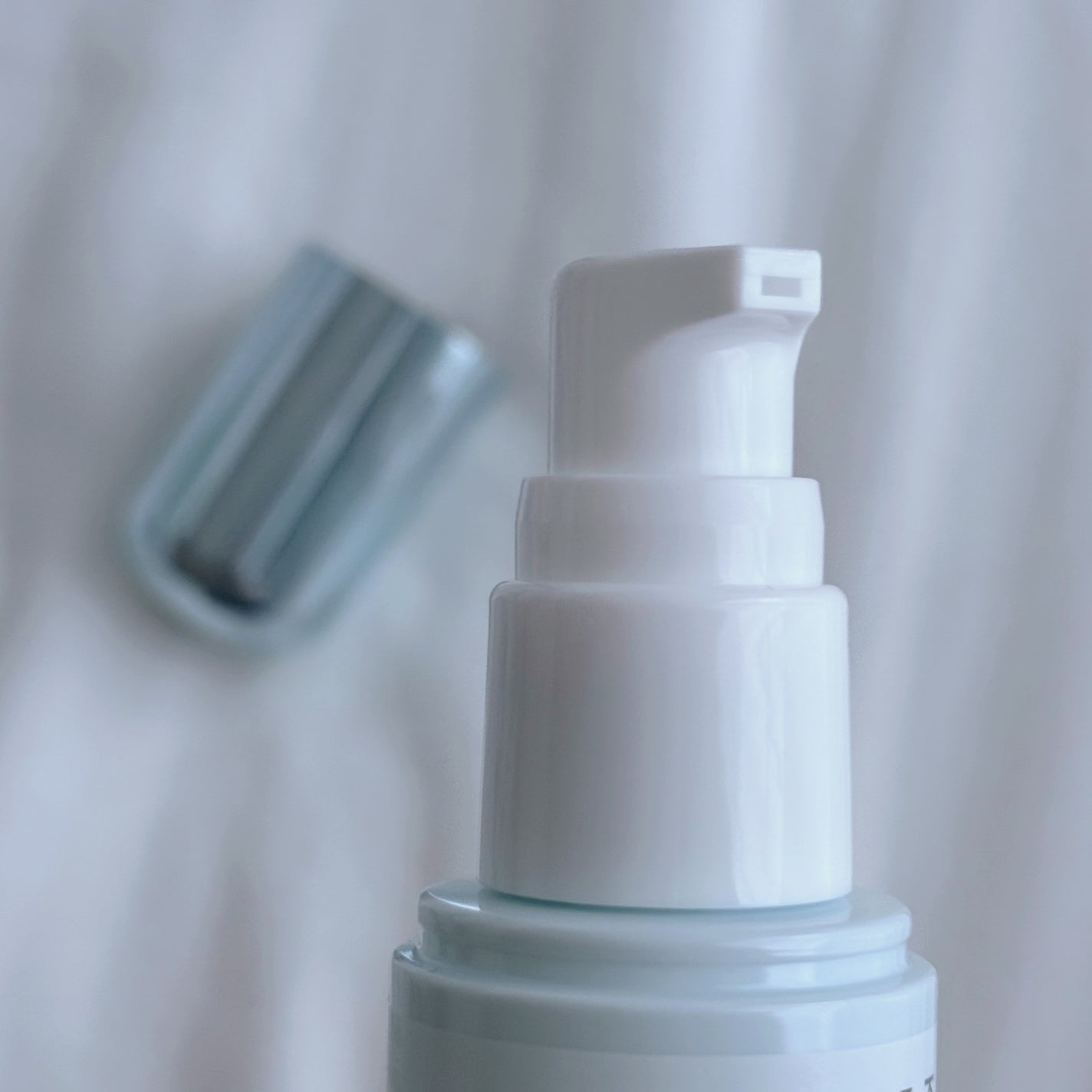 乾燥さん 薬用水分力ブライトニングエッセンス【医薬部外品】/乾燥さん/美容液を使ったクチコミ(4枚目)