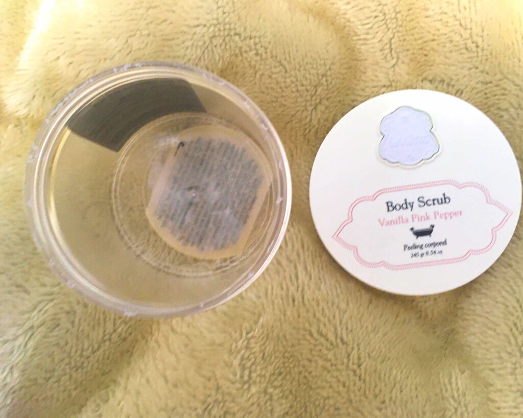 ボディスクラブ バニラピンクペッパー/Laline/ボディスクラブを使ったクチコミ（1枚目）