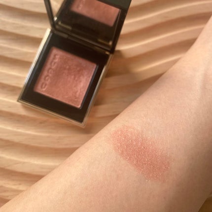 トーン タッチ アイズ 18 桃雫 -MOMOSHIZUKU/SUQQU/単色アイシャドウを使ったクチコミ(3枚目)