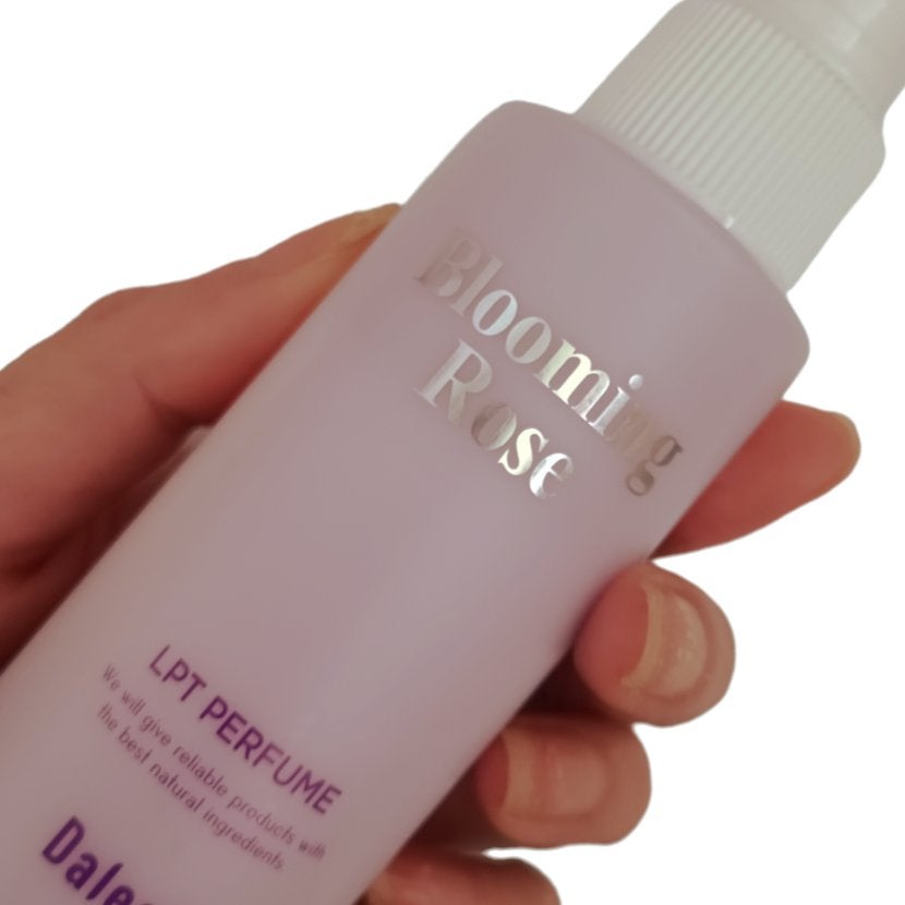 パフュームヘアパックインミスト Pink Breeze/Daleaf/アウトバストリートメントを使ったクチコミ(1枚目)