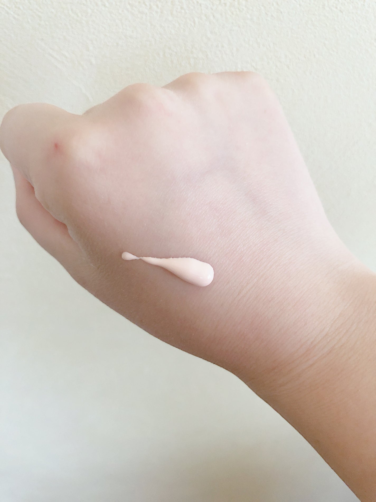 natsu on LIPS 「ダルバのトーンアップサンクリームを試させていただきました!水の..」(2枚目)