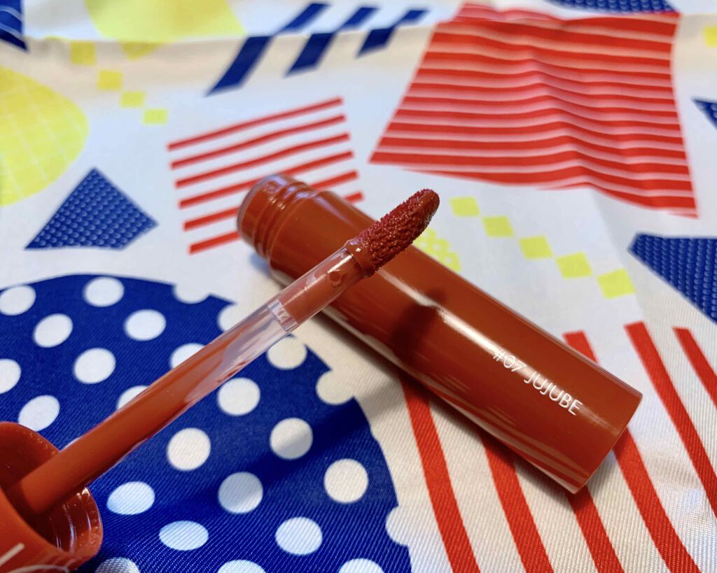 ジューシーラスティングティント/rom&nd/リップティントを使ったクチコミ（2枚目）