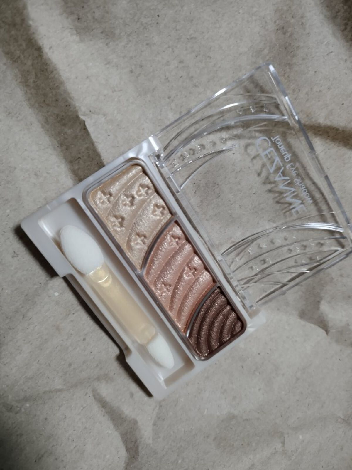 トーンアップアイシャドウ/CEZANNE/アイシャドウパレットを使ったクチコミ（1枚目）