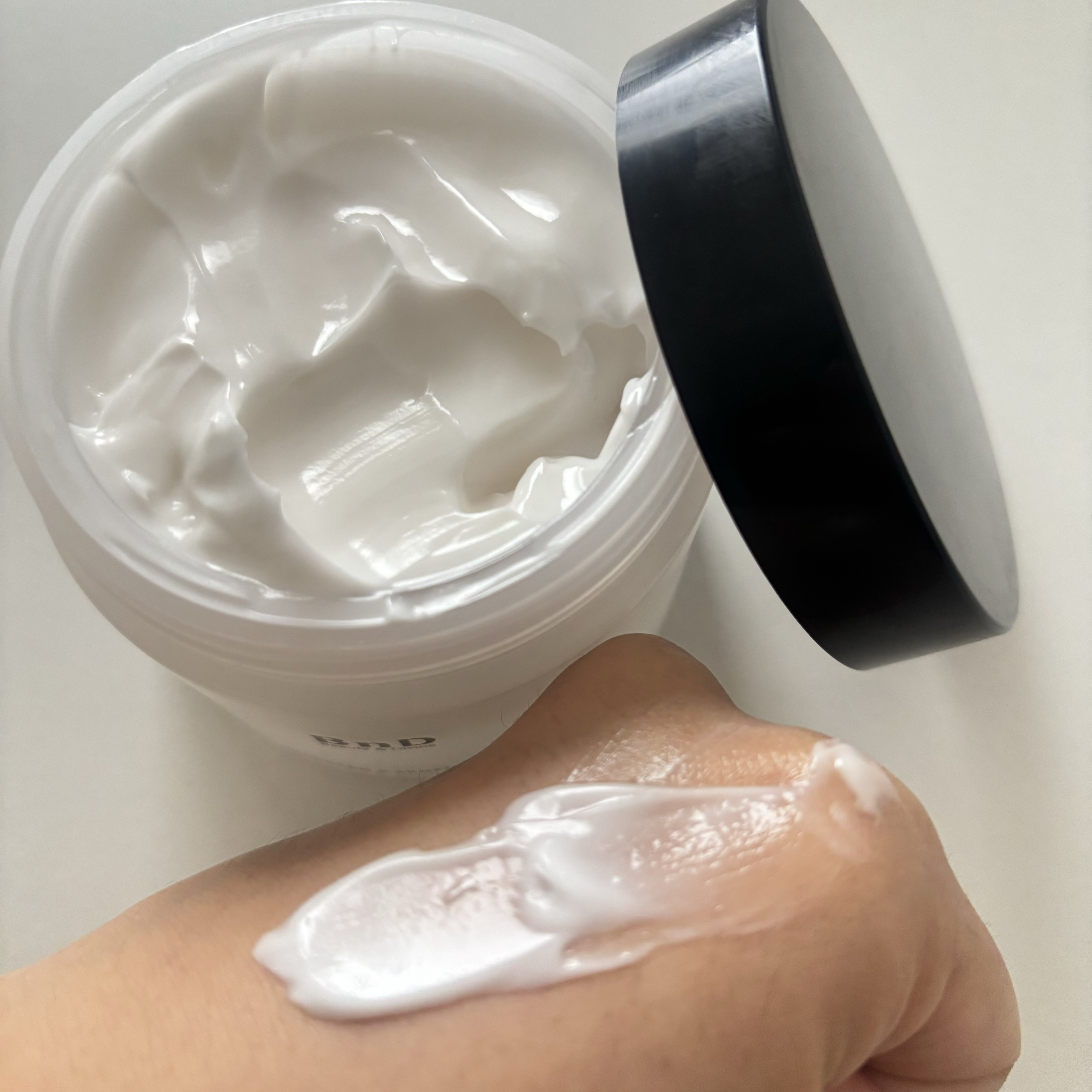 BnDアンダーアームクリーム(ボディクリーム)/BnD/デリケートゾーンケアを使ったクチコミ（2枚目）