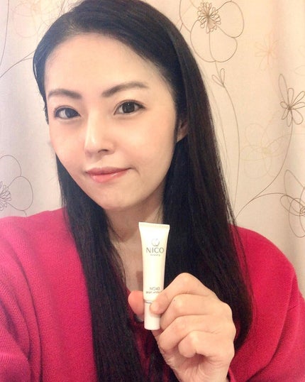 chikarina on LIPS 「シミやたるみにくすみ、お肌の悩みは尽きない。でもそんな私にも強..」(4枚目)