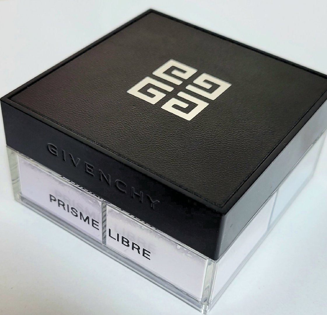 プリズム・リーブル・スキンケアリング・グロウ・クッション/GIVENCHY/クッションファンデーションを使ったクチコミ（2枚目）