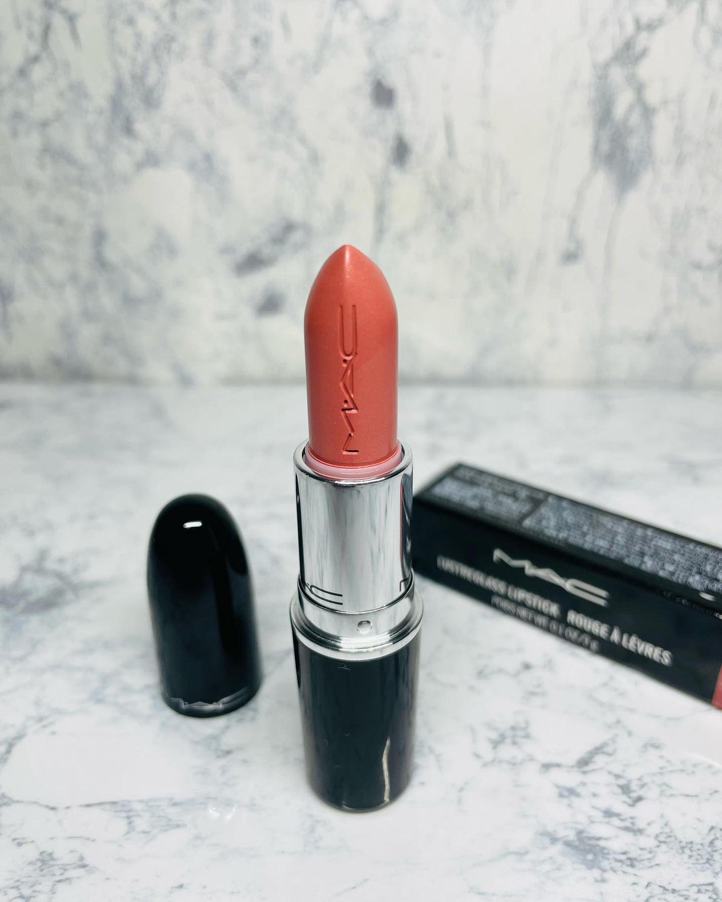 ぴんきぃ on LIPS 「ラスターガラスリップスティック(ウェルウェルウェル!)をご紹介..」(3枚目)