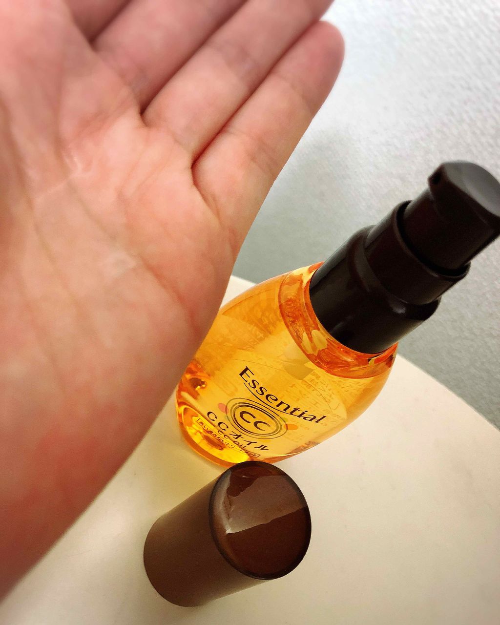 CCオイル/エッセンシャル/ヘアオイルを使ったクチコミ(2枚目)