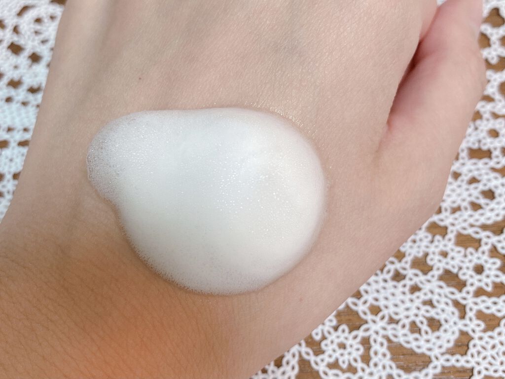 イモーテル プレシューズインテンスクレンジングフォーム/L'OCCITANE/洗顔フォームを使ったクチコミ（2枚目）